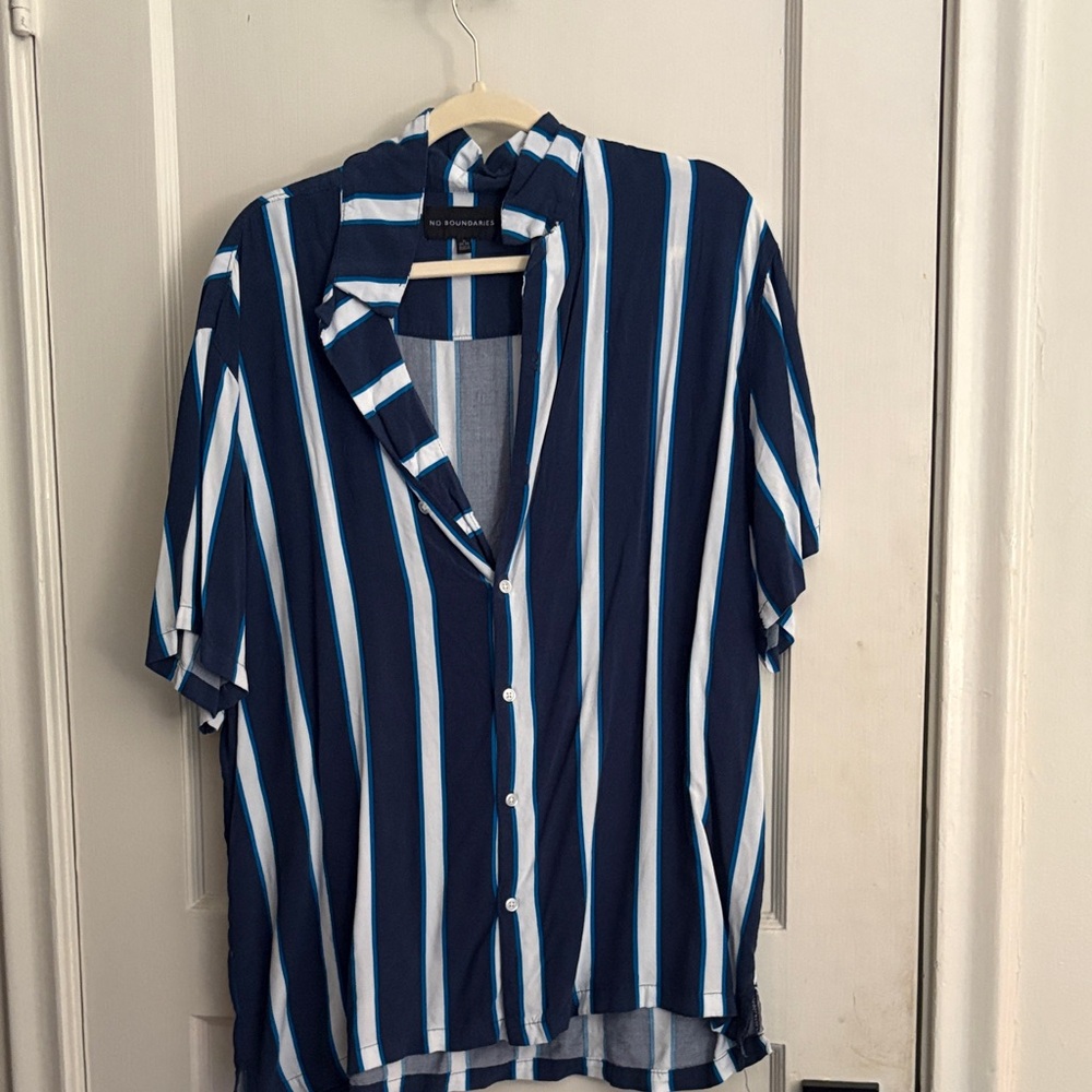 No Boundaries Blue and White Striped Casual Button Down Shirt